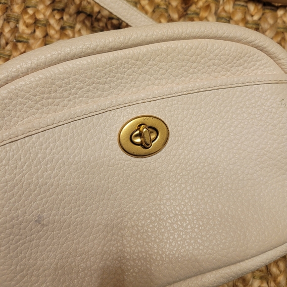 Coach Restored Camera Bag Pebbled Leather Chalk White Brass - Picture 3 of 12